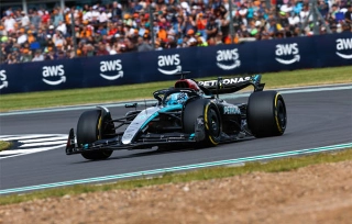 Piloto da Mercedes brilhou em Silverstone neste sábado fazendo a pole. Foto: Mercedes-AMG Petronas F1
