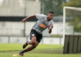 Zagueiro alvinegro tem contrato até o final do mês de junho. Foto: Rodrigo Coca/Ag Corinthians