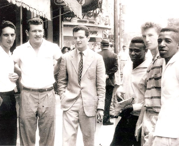 Da esquerda para a direita: Feijó, Lalá, outra pessoa não identificada, Coutinho, Sormani e Dorval