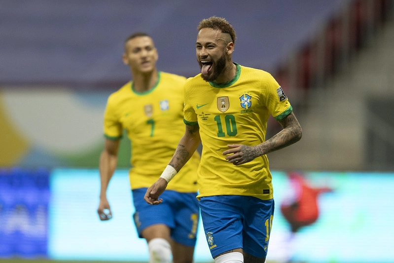 Neymar nunca esteve à altura da História do futebol brasileiro