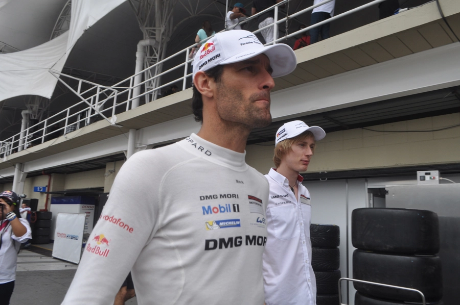 Em 29 de novembro de 2014, s&aacute;bado antes das 6 Horas de S&atilde;o Paulo, em Interlagos. &Agrave; direita, caminhando ao seu lado, o piloto neozeland&ecirc;s Brendon Hartley. Foto: Marcos J&uacute;nior Micheletti/Portal Terceiro Tempo