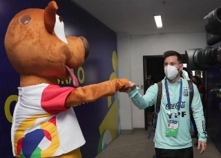 Lionel Messi tem presença garantida para o confronto. Foto: Divulgação