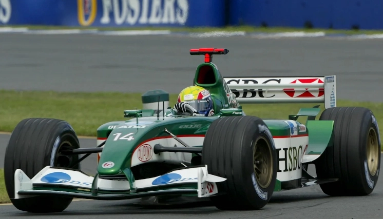 Em 2003, com a Jaguar-Cosworth. Foto: Divulga&ccedil;&atilde;o