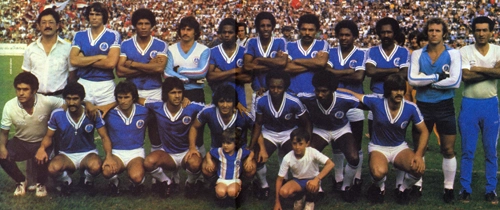 Cascavel para a história. Em 1980 o time conquistou o título paranaense dividindo a taça com o Colorado. Em pé estão Edvaldo Lima, Manuel, Claudinho, Valdeci, Moacir, Djalma, Doquinha, Edivaldo Tavares e Zico; agachados estão Marcos, Maurinho, Paulinho, Nelo, Osmarzinho, Sérgio Ramos e Dudu