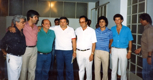 Da esquerda para a direita Luciano do Valle &eacute; o quarto, o sexto &eacute; o grande narrador santista Jos&eacute; Maia o s&eacute;timo &eacute; o assessor de Maia, Pr&iacute;ncipe Charles Zanin