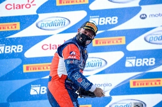 Piloto da Full Time chegou ao 15º triunfo na categoria. Foto: Divulgação/Stock