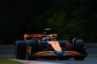 Britânico colocou a McLaren no topo nos preparativos para o GP da Hungria. Foto: McLarenF1