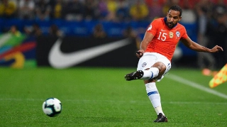 Lateral do Chile é símbolo de luta contra o preconceito no país