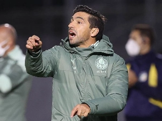 Após derrota para o Bragantino, torcedores e o técnico Abel Ferreira cobraram contratações. Foto: Cesar Greco