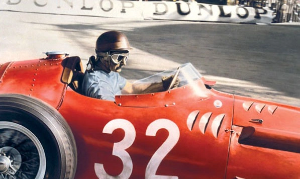 Fangio se despediu da Fórmula 1 em 1958, correndo pela Maserati. Foi seu pior ano na categoria, marcando apenas sete pontos e ficando com a 14ª posição no campeonato