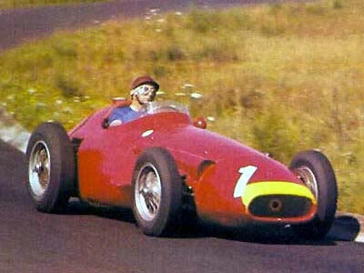 Juan Manuel Fangio retornou para a Maserati e foi campeão pela escuderia italiana pela segunda vez, conquistando seu quinto título de pilotos