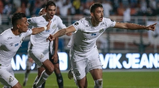 Ainda sem acordo, Santos pode perder Gustavo Henrique neste mês