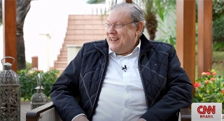 O jornalista e publicit&aacute;rio recebeu a equipe da emissora em sua casa. Foto: Reprodu&ccedil;&atilde;o