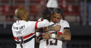 Equipe paulista pode até perder por um gol de diferença para avançar. Foto: Rubens Chiri/SPFC