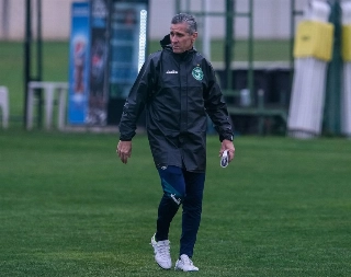 Ele &eacute; o atual treinador do Coritiba. Foto: Divulga&ccedil;&atilde;o/Coritiba