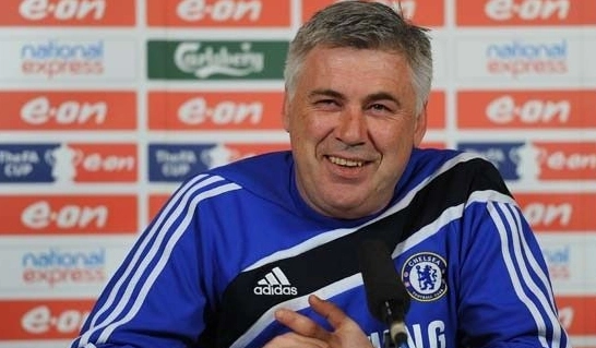 Campeão inglês e da Copa da Inglaterra, Ancelotti deixou saudades no Chelsea. Foto: UOl