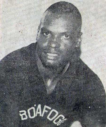 Veja Adalberto em foto publicada pela Gazeta Esportiva em 1962