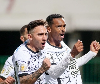 Camisa 77 do Timão se tornou o segundo maior artilheiro do clube na história do Brasileirão. Foto: Rodrigo Coca/Ag Corinthians