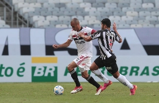 Lesionado, Miranda não deve encarar o Racing na próxima terça-feira (13). Foto: Rubens Chiri/saopaulofc.net