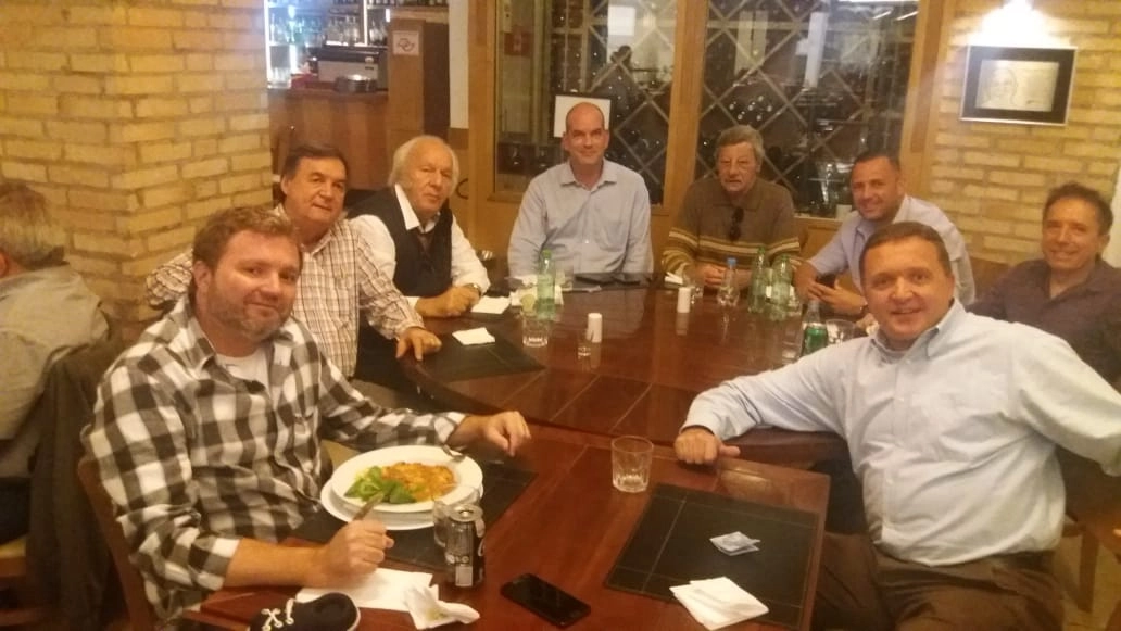 Reunião de amigos no restaurante North Grill, na Bela Vista, no dia 29 de maio de 2018, dia do gnocchi da sorte. Na foto aparecem, a partir da esquerda,  o jornalista Mauricio Rossi, Paquito, Jaimão, Antonio, Luis Carlos Galter, Eduardo, Henrique e o Dr. Otto.