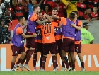 No adeus de Paquetá, Atlético-PR vira sobre o Flamengo no Maracanã lotado