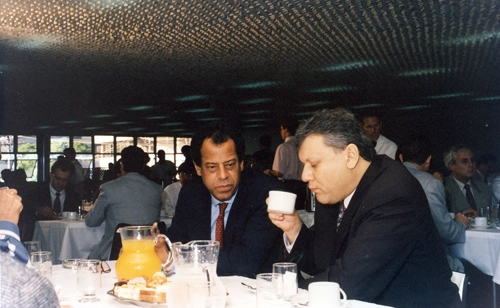 Carlos Alberto ao lado do jornalista Milton Neves