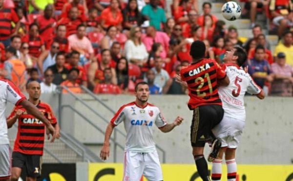 Flamengo volta a sofrer gol no fim e deixa vitória escapar contra o ...