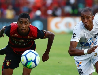 Os dois times entraram em campo em situações completamente opostas